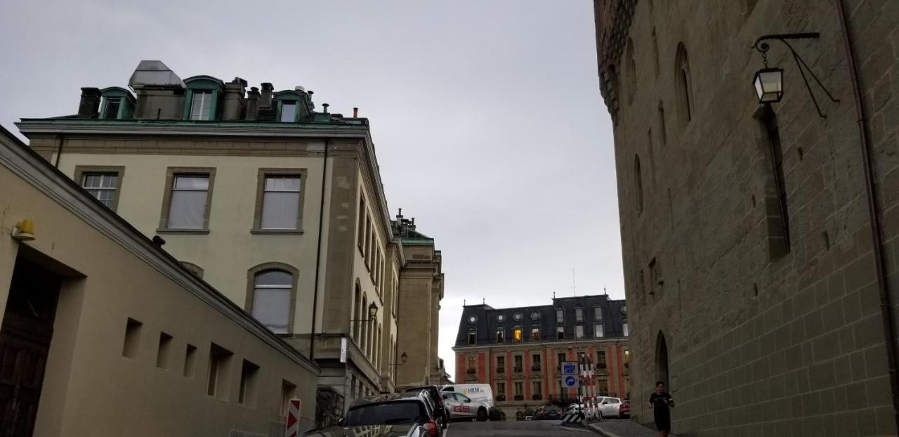 Hsh Barre 6 - City Apartment Next Cathedral ローザンヌ エクステリア 写真